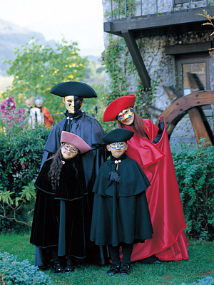 箱根ガラスの森美術館「ヴェネチア仮面祭」